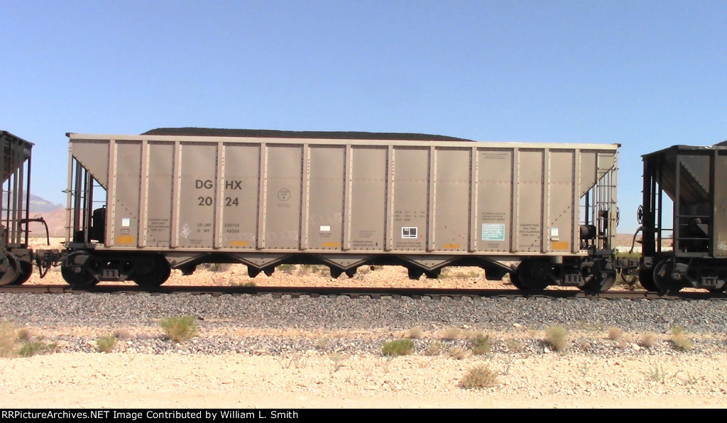 WB Unit Loaded Hooper Frt at Erie NV W-Pshr -28